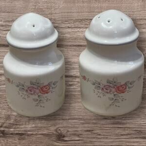 Pfaltzgraff Trousseau Roses Salt and Pepper Shakers Vintage EUC
